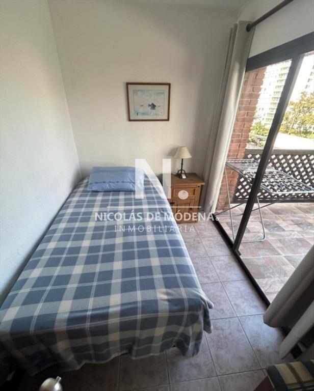 Vende apartamento de 3 dormitorios en Roosevelt,