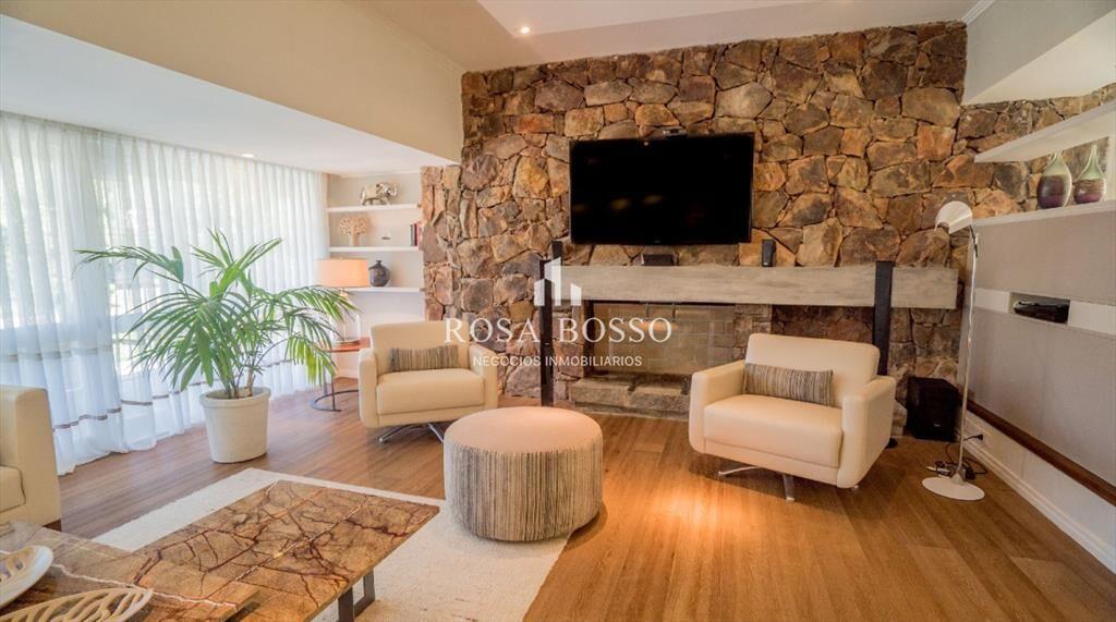 Casa en Mansa para la venta.