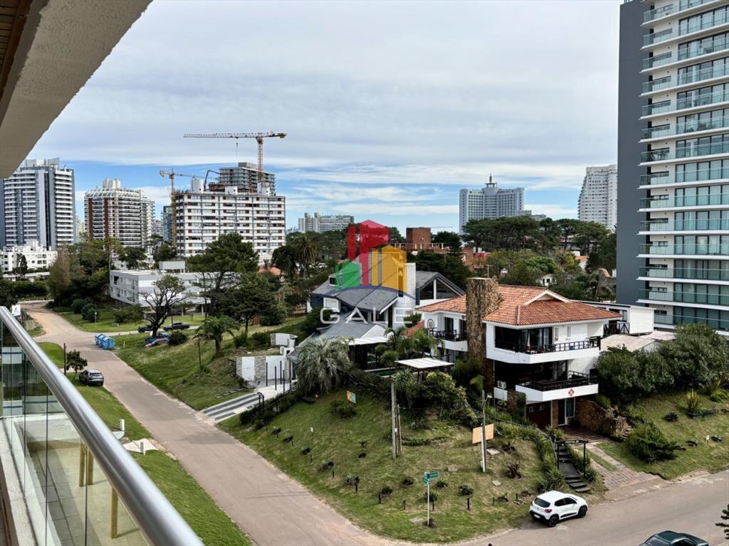 Venta de apartamento en Icon Brava Tower · Punta del Este.