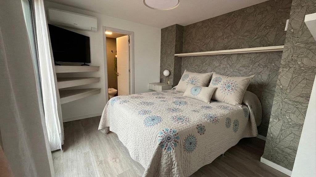 Venta de apartamento de 2 dormitorios en el centro con terr