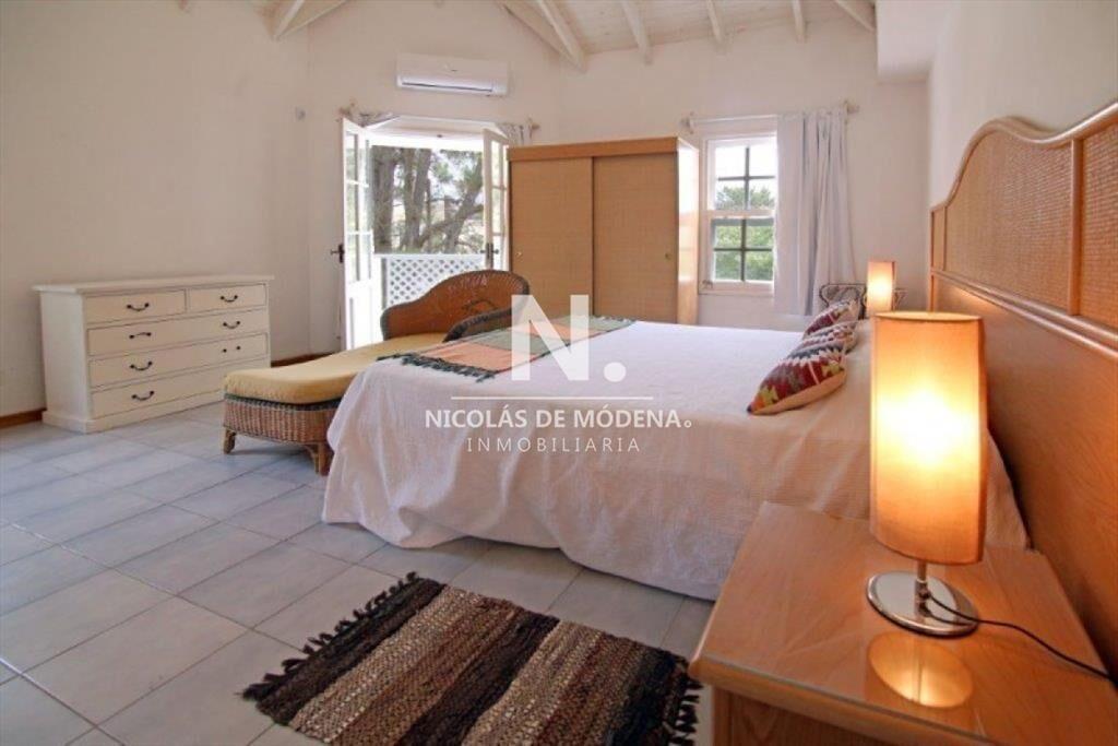 Casa con piscina a cuadras del mar en La Barra