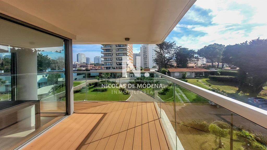 Apartamento de 2 dormitorios en venta en Punta