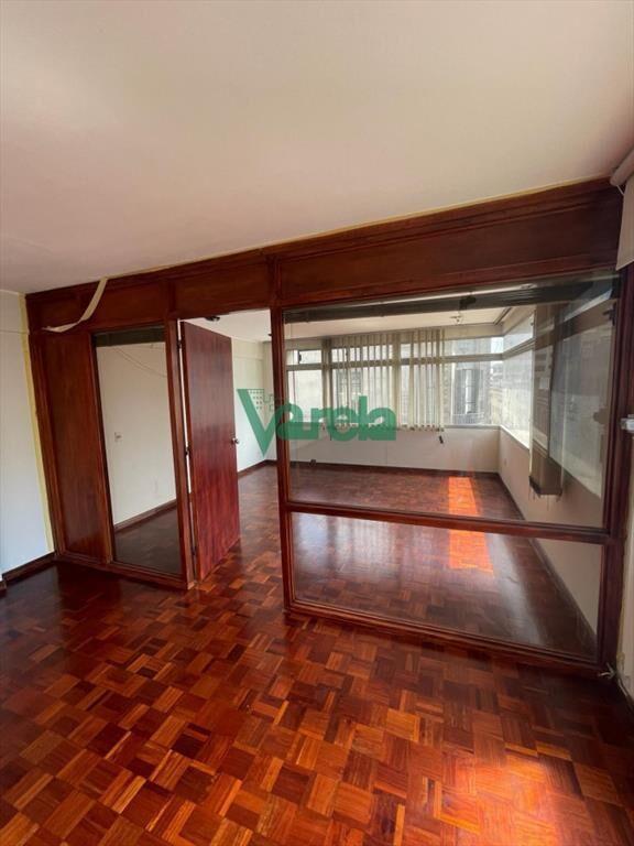 VENTA Oficina, Cuidad Vieja,75 m2 ,baño, cocina,