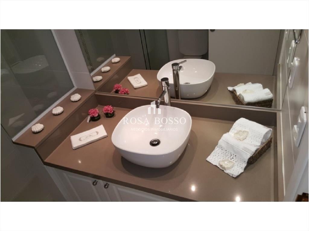 Apartamento en Peninsula para la venta.
