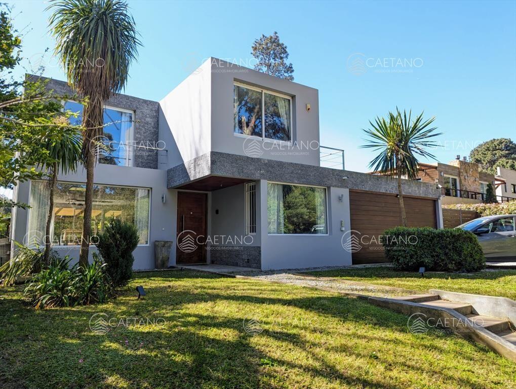 Venta y alquiler espectacular casa en Parque