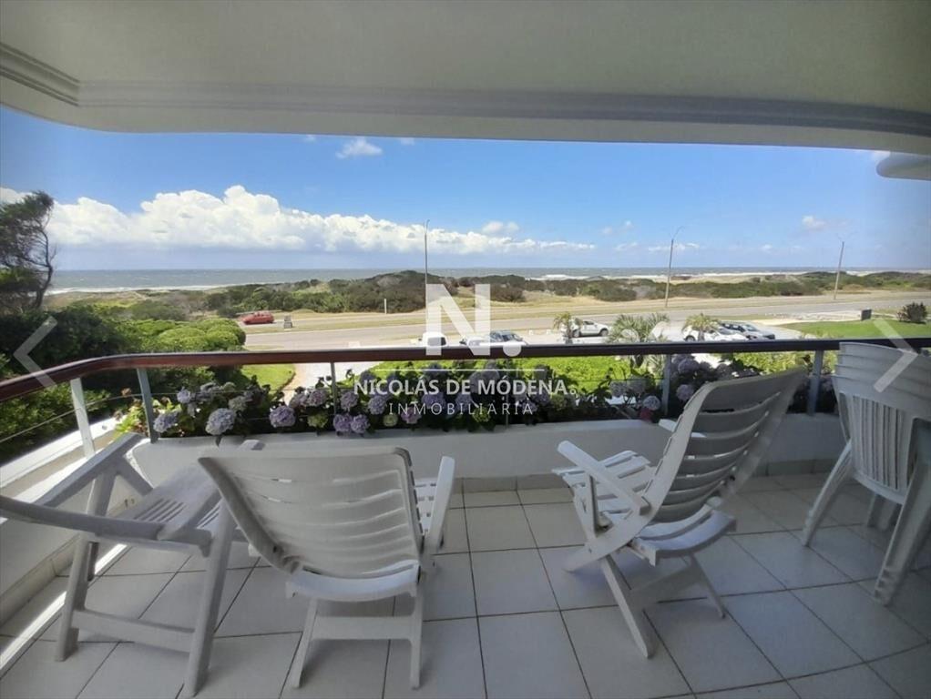 En venta apartamento en Brava, Punta del Este de