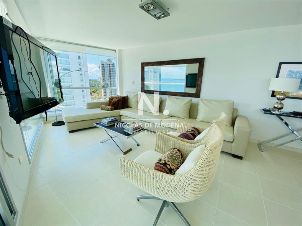En venta Apartamento en Mansa - Punta del Este de 3 dormito