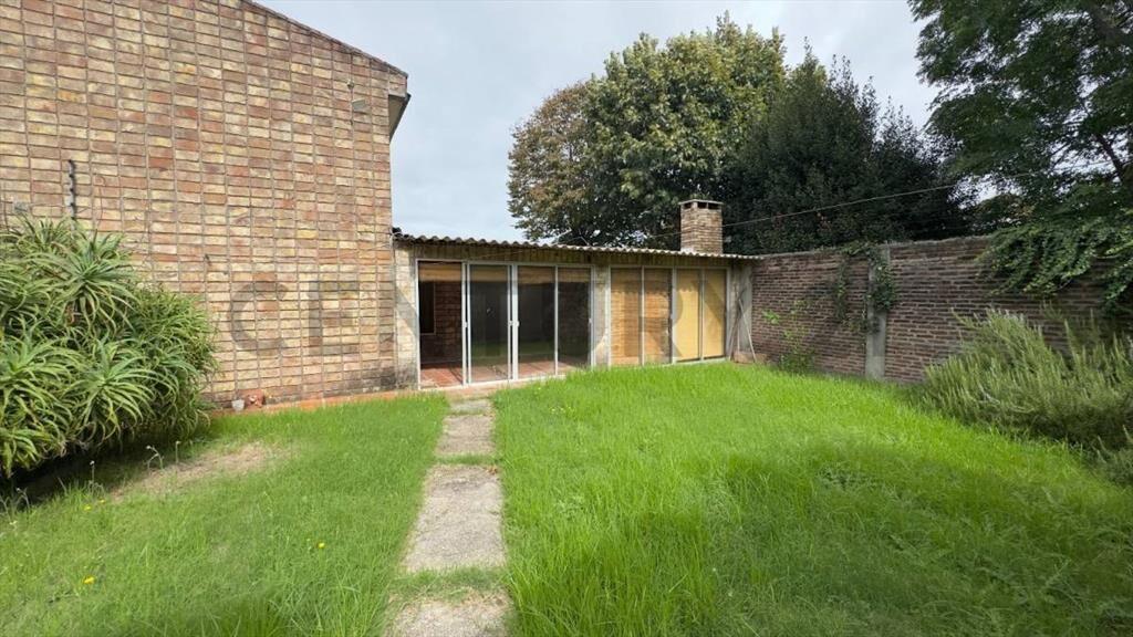 Casa Duplex de 3 dormitorios con Barbacoa y Gran fondo de...
