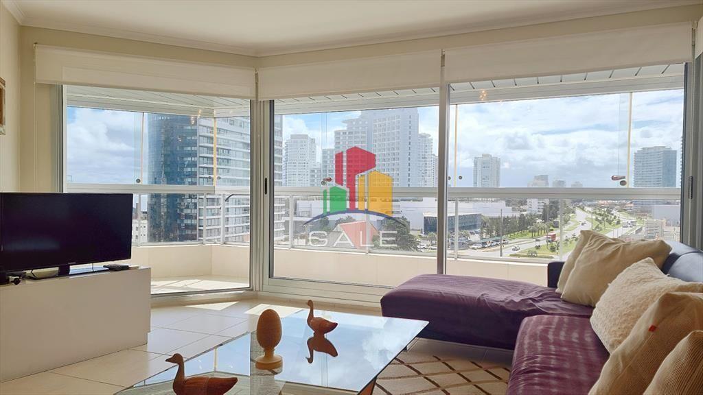 Apartamento 3 dormitorios + dep, terraza con de