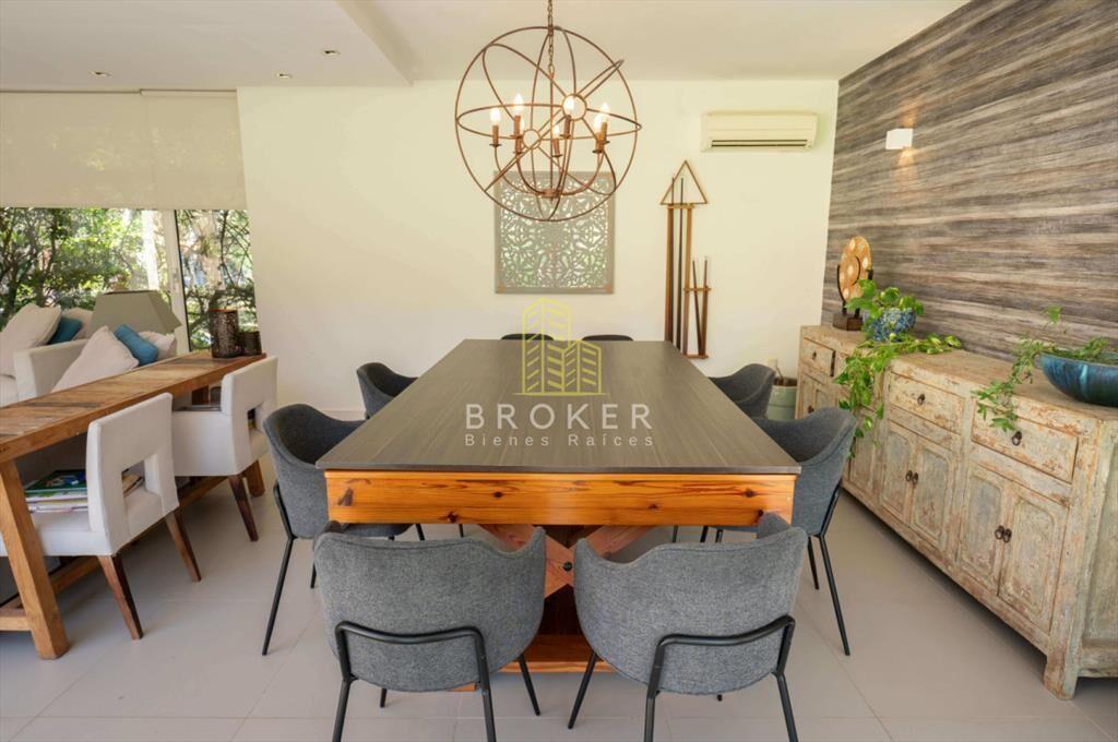 Venta y alquiler anual de impresionante casa de 400 m2 en b