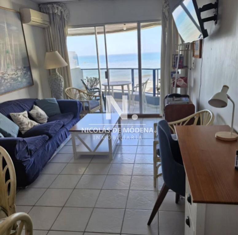 Vende apartamento en Peninsula de 2 dormitorios