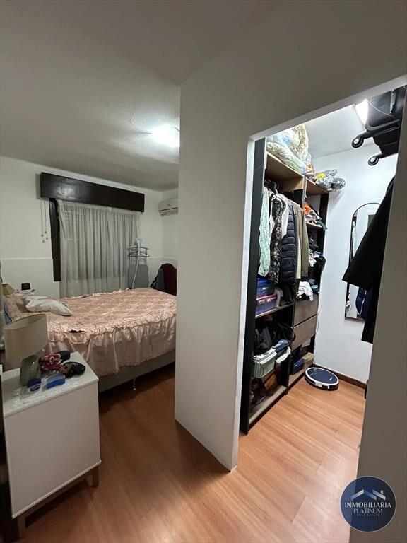 Casa en venta c/ cochera en Buceo