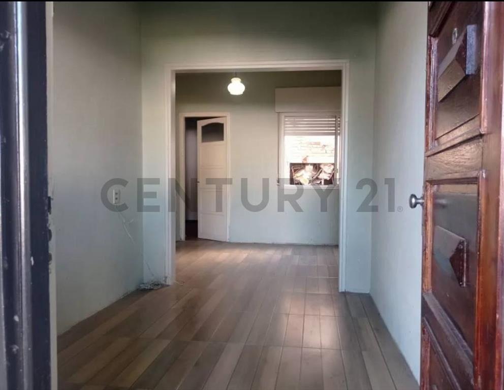Próximo a 8 DE OCT../5dorm./Opcion a un apto con entrada ...