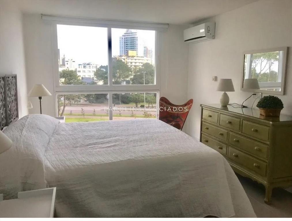Apartamento de 2 dormitorios en Torre One, Punta