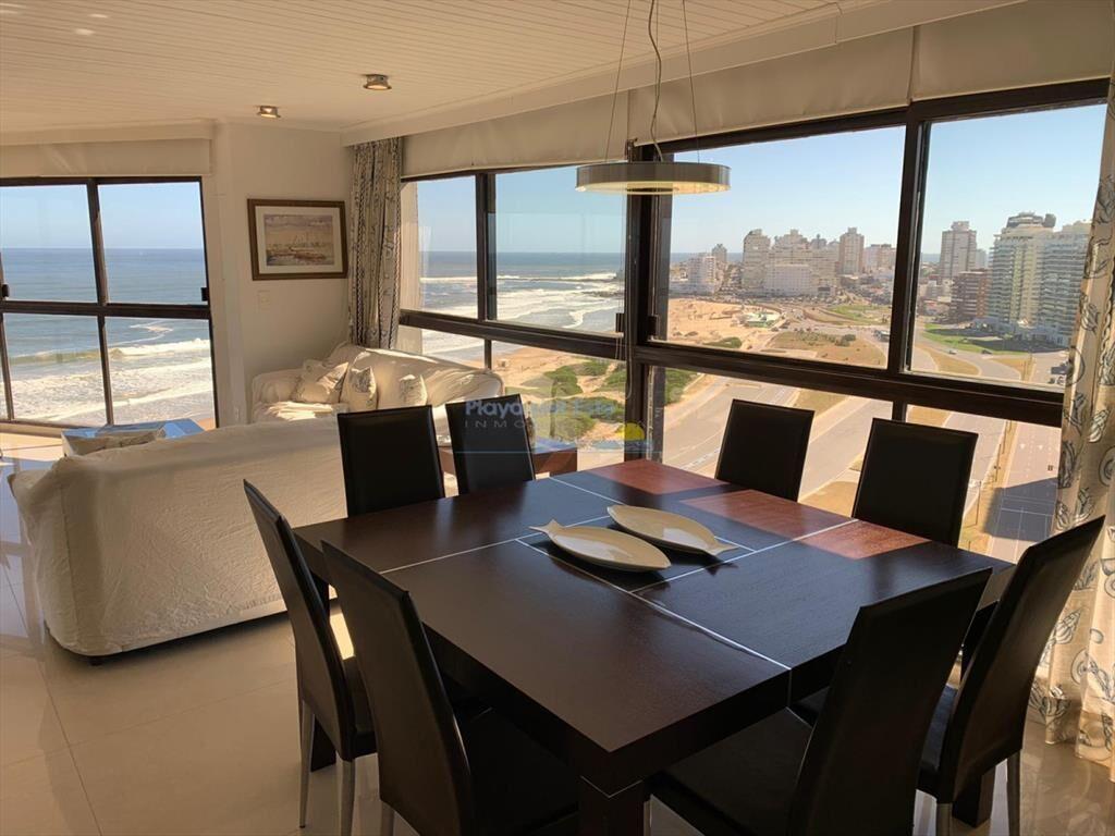 Apartamento en Alquiler de 3 dormitorios en , ,
