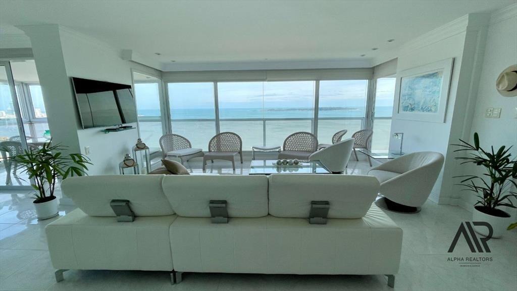 Apartamento en venta de 5 dormitorios c/ cocheras en Pla...