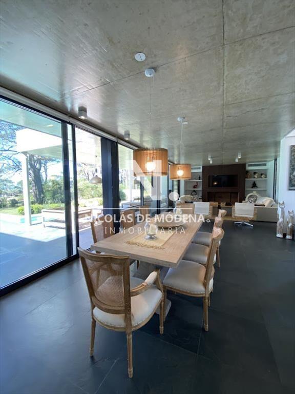 Vende casa en Pinar del Faro de 3 dormitorios.