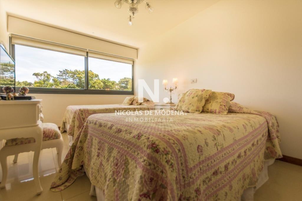 Hermoso Departamento en Playa Brava.