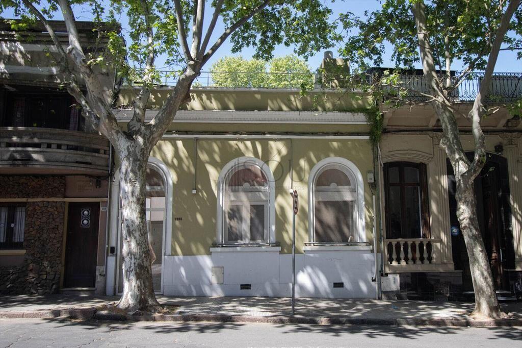 Venta de apartamento de un dormitorio con patio y parriller