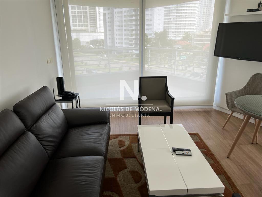 Departamento de 2 dormitorios en venta en Punta