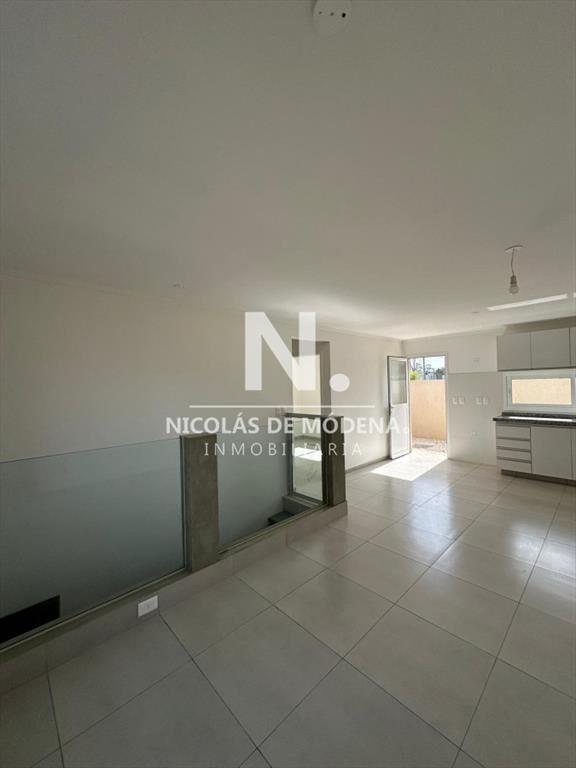 Casa a estrenar en propiedad horizontal en Altos
