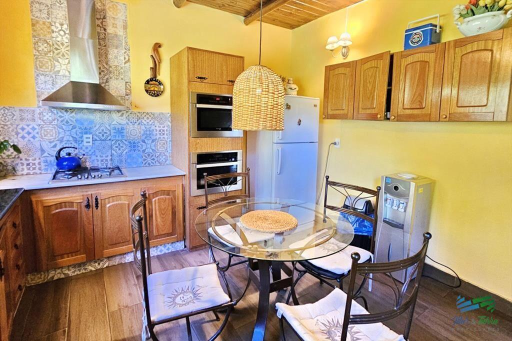 Casa 3 dormitorios en alquiler anual, cerca Punta