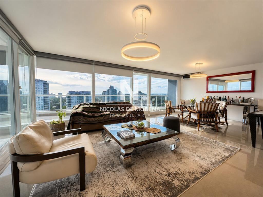 Venta de Apartamento en venta 3 dormitorios en y