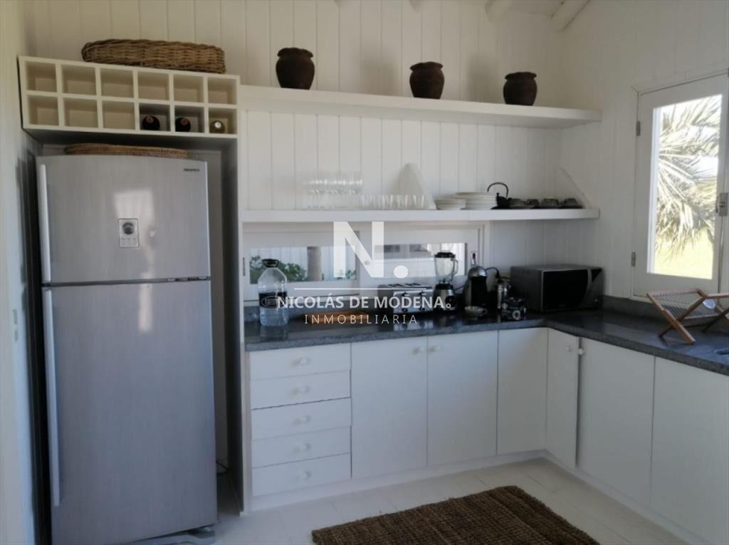 Hermosa casa en barrio privado