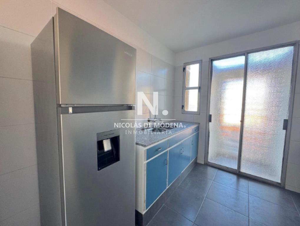 En venta impecable apartamento de 3 dormitorios y