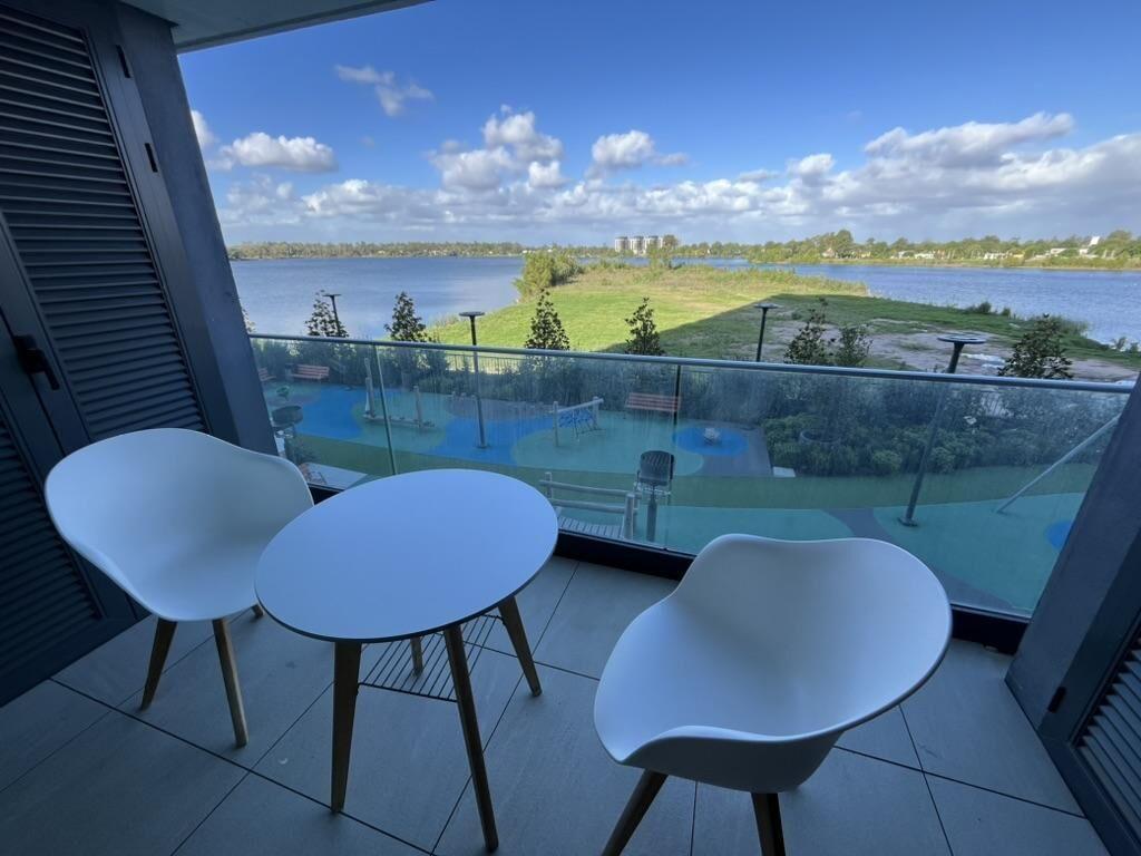 Venta Penthouse Exclusivo en Carrasco Boating – Lujo y Vist