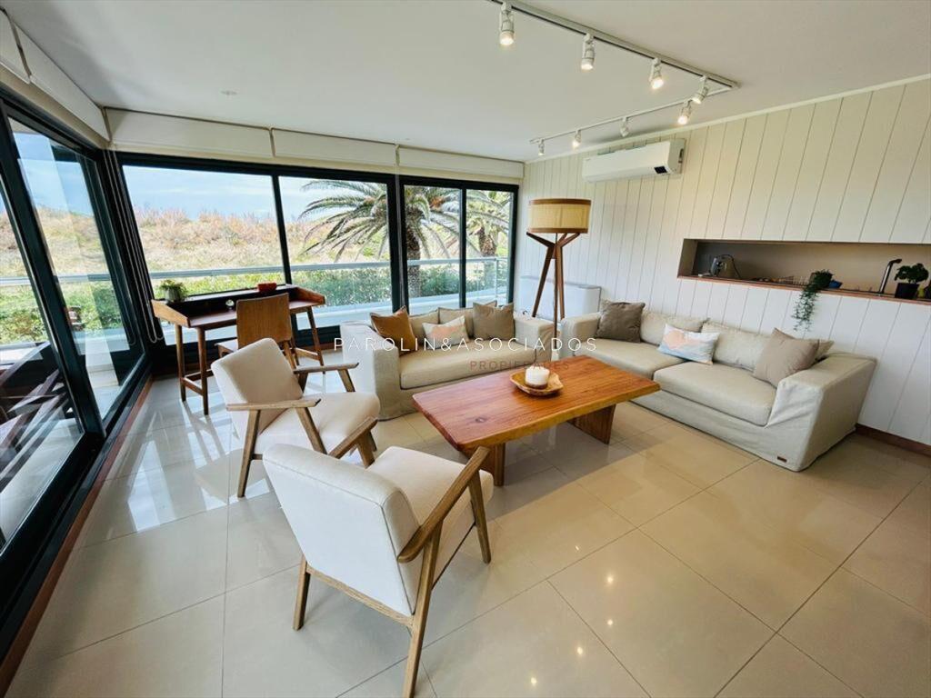 Apartamento en venta Playa Brava 3 dormitorios +