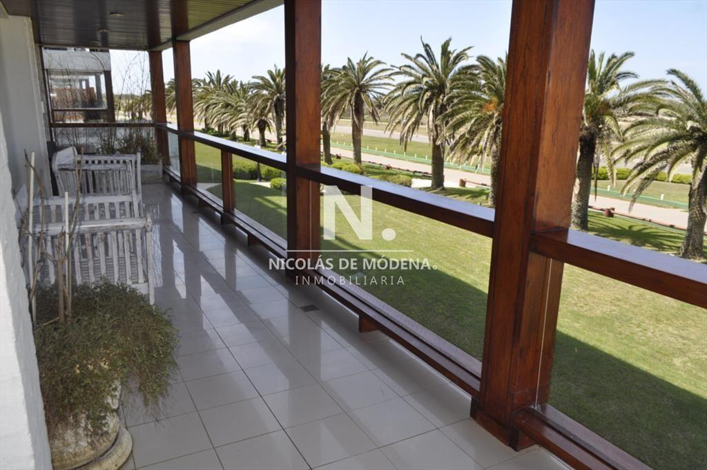 EDIFICIO EXCLUSIVO DE LA BRAVA