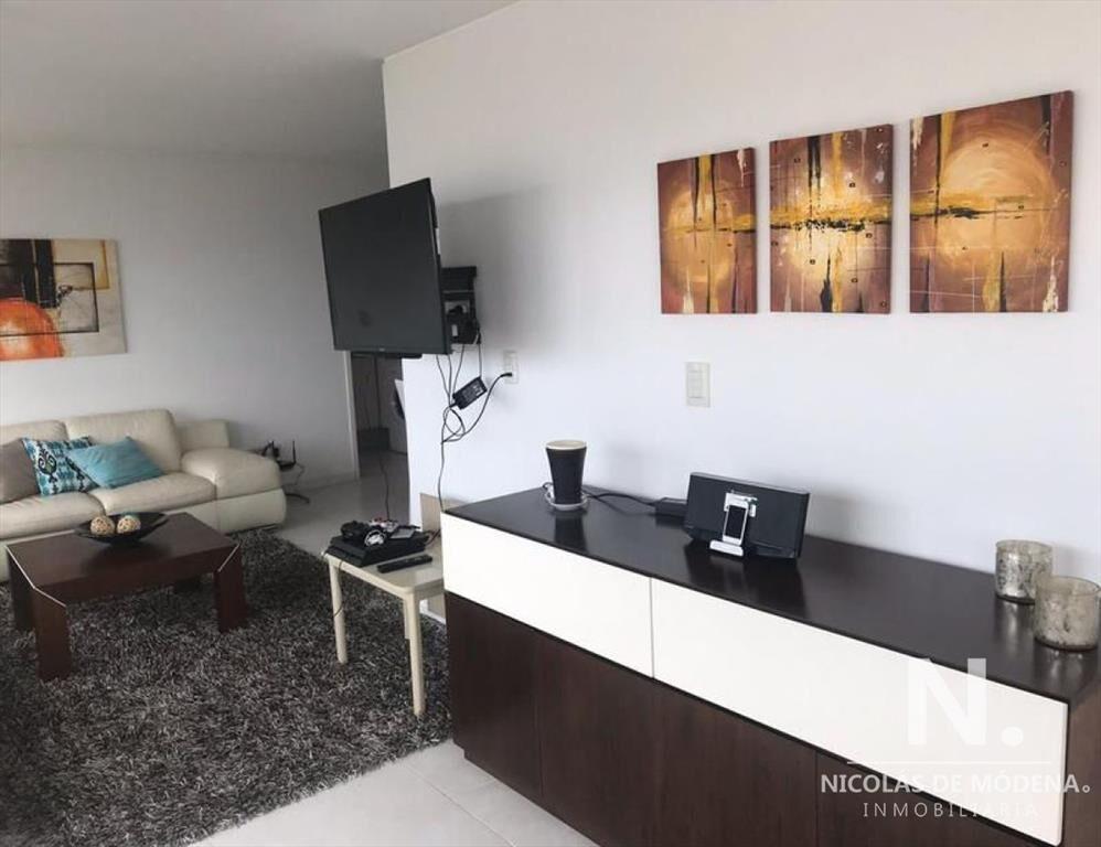 Apartamento reciclado de 2 dormitorios a metros del mar