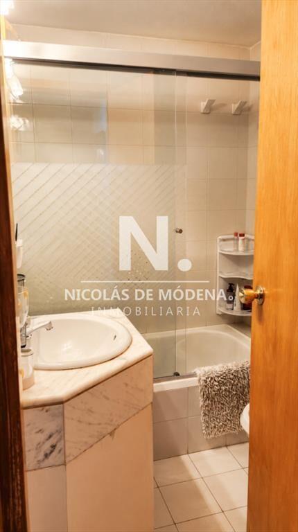 Vende apartamento de 2 dormitorios en Punta del