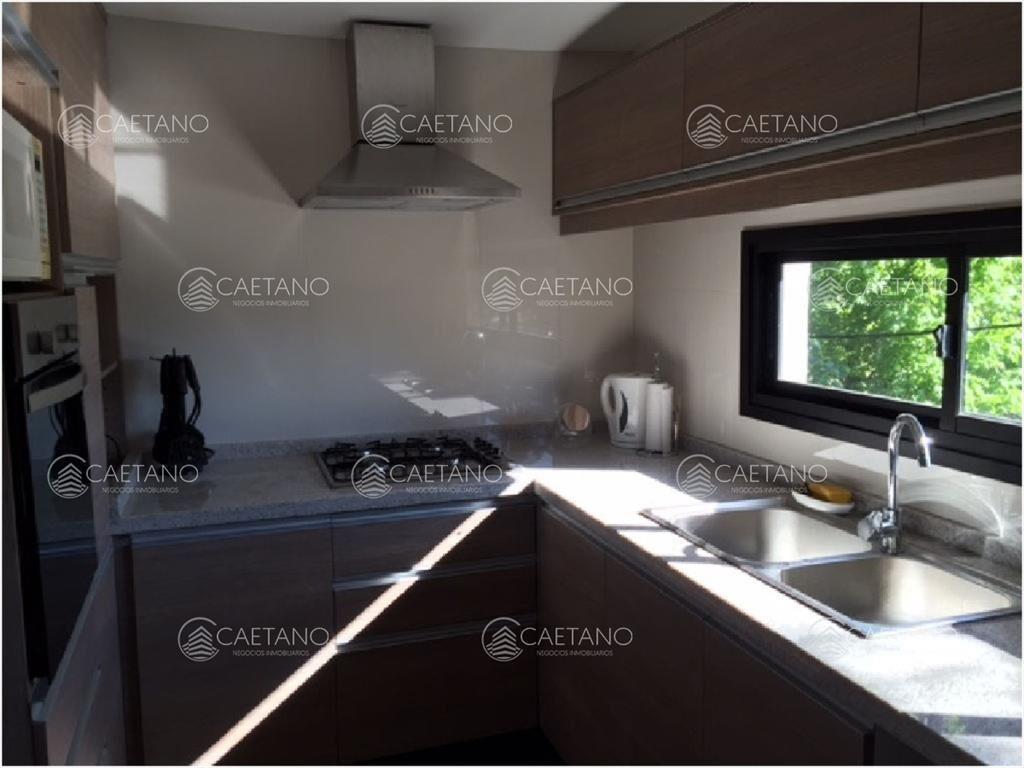 ALQUILO CASA CON CAPACIDAD PARA 8 PERSONAS EN DEL