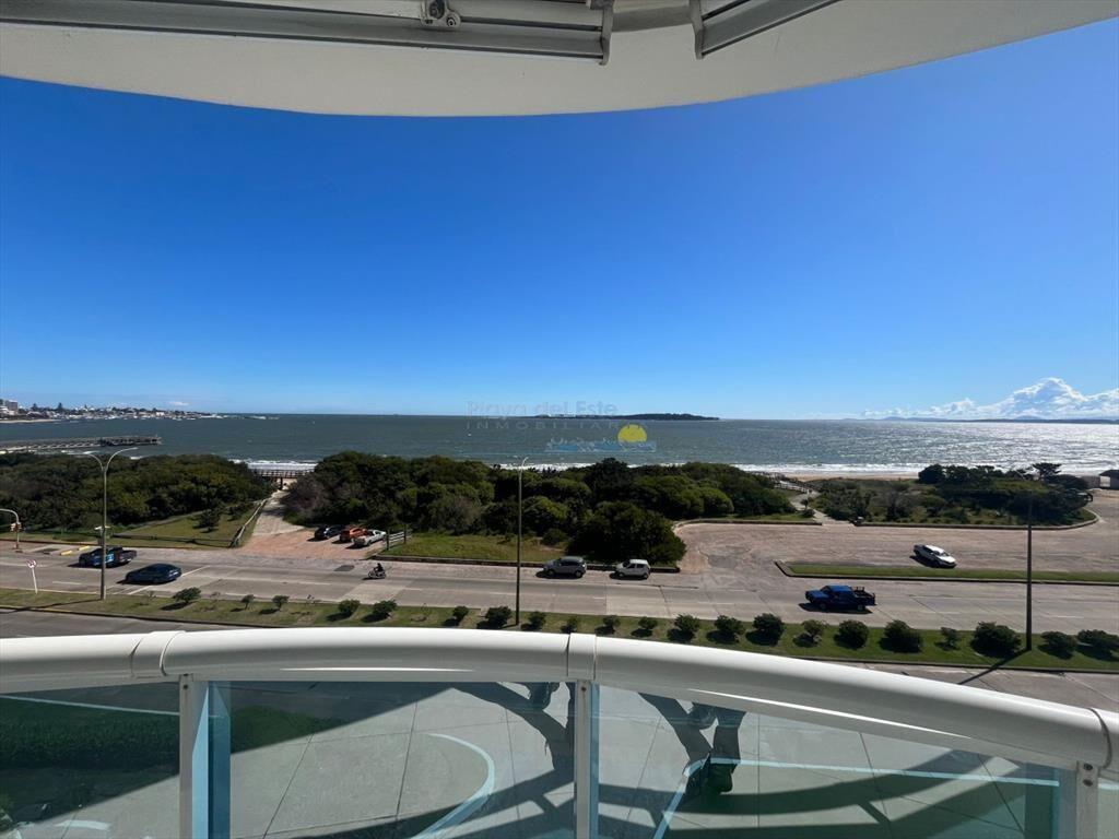 Apartamento en Venta en Torre Millenium , Punta ,
