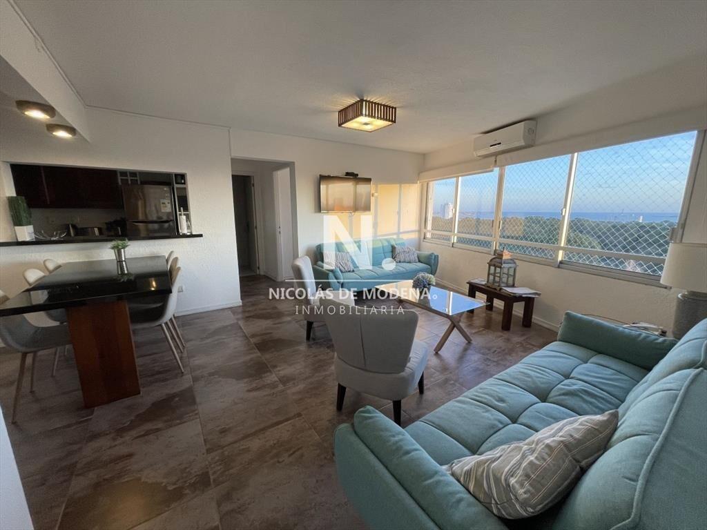 Vende apartamento en Punta del Este de 2
