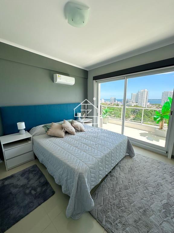 Penthouse en Venta de 3 Dormitorios en Punta del