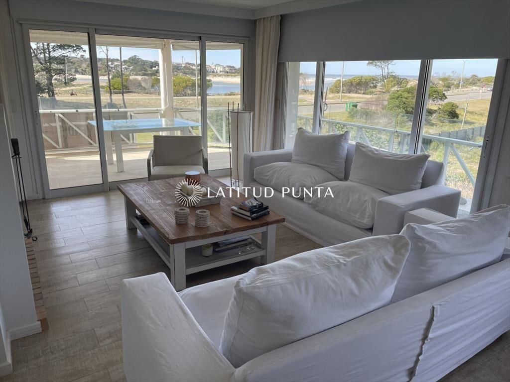 Apartamento de 3 dormitorios en Rincón del Indio