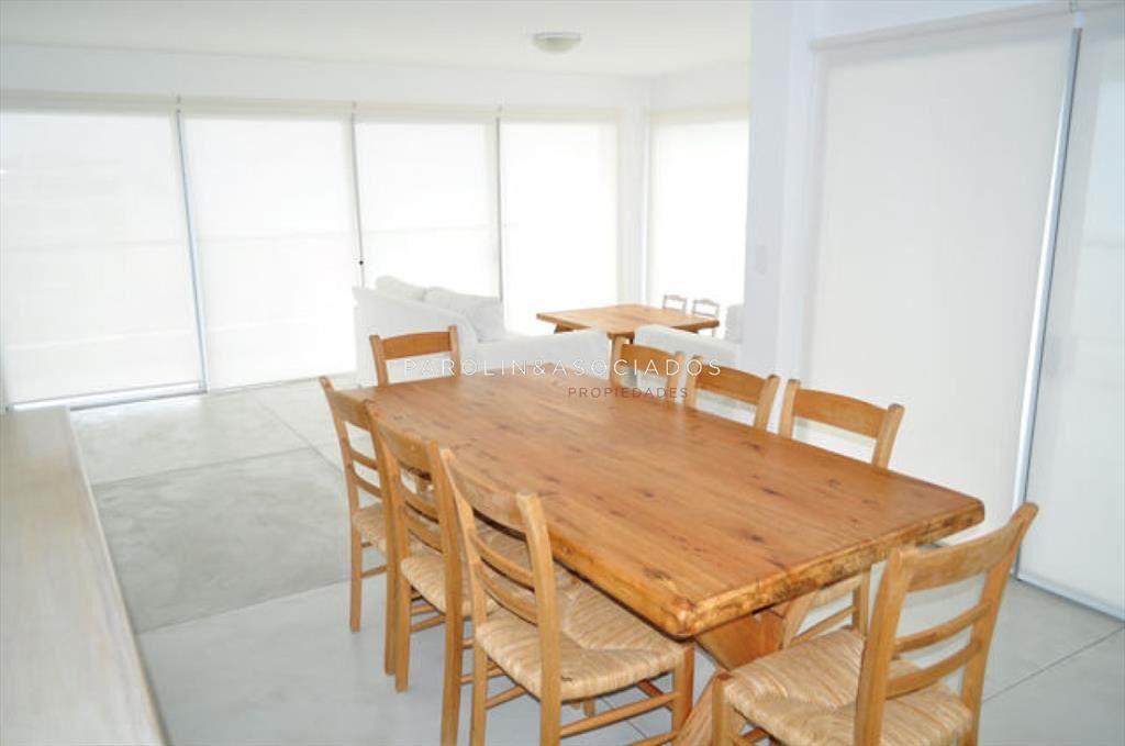 Pent house en peninsula con parrillero y vista al