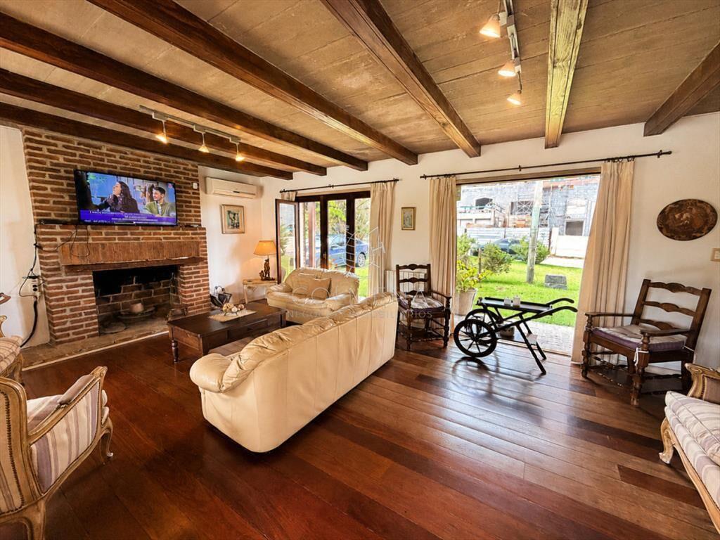 Vende hermosa casa en san rafael , cerca del mar,