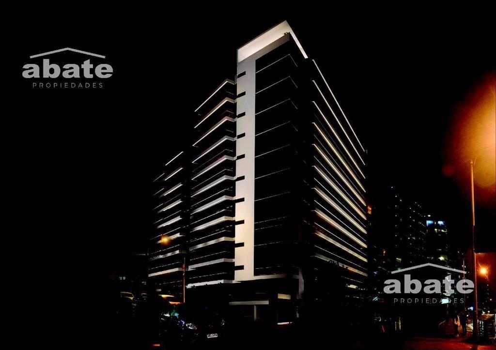 Venta apartamento en Malvín sobre la Rambla, vista al Mar c