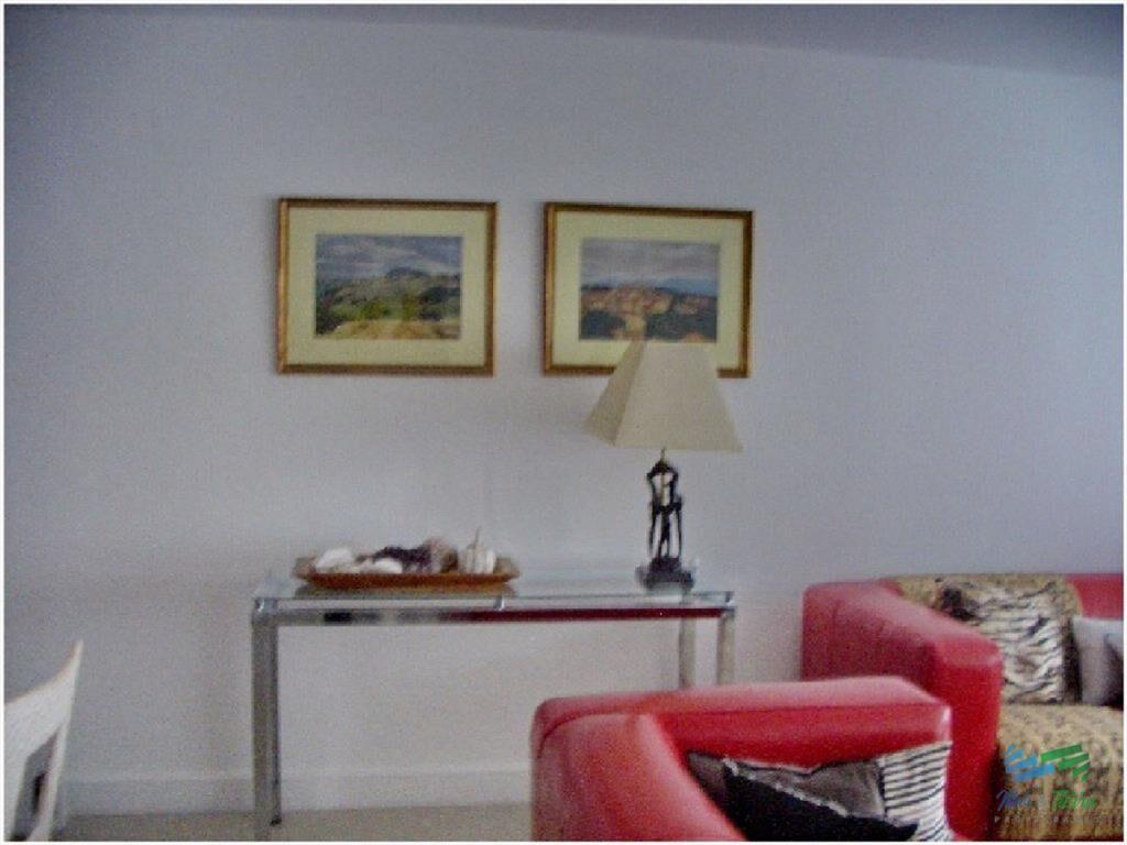 Apartamento de 3 dormitorios con muy buenos en en