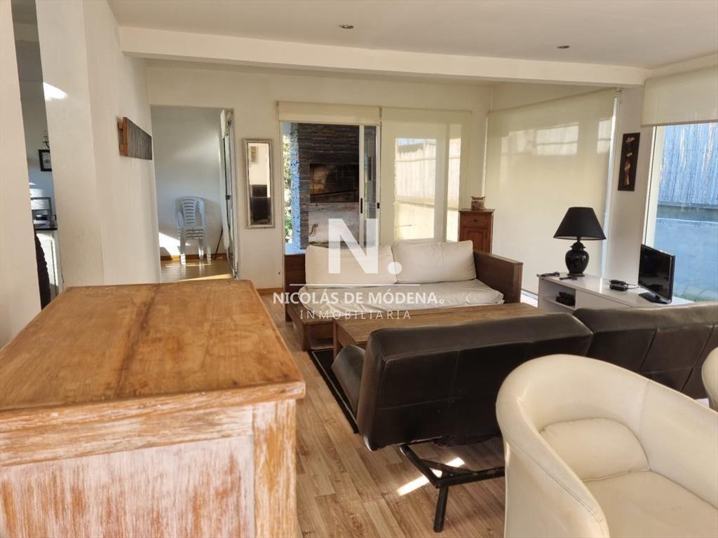 Casa en Altos de Punta Piedras, 3 dormitorios *