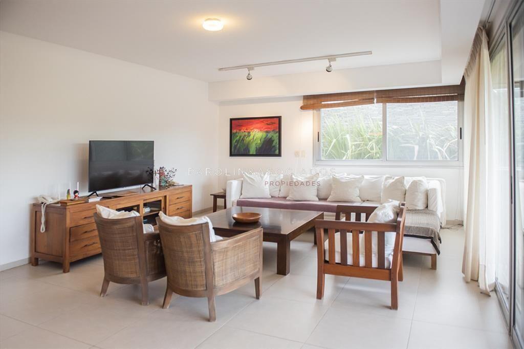 Apartamento en venta de 2 dormitorio edificio Brava 28, Pun