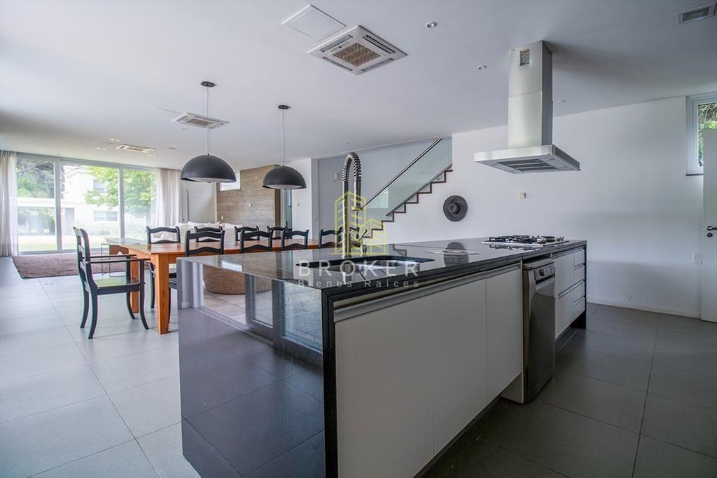Venta de casa de categoria en Boulevard Park, del