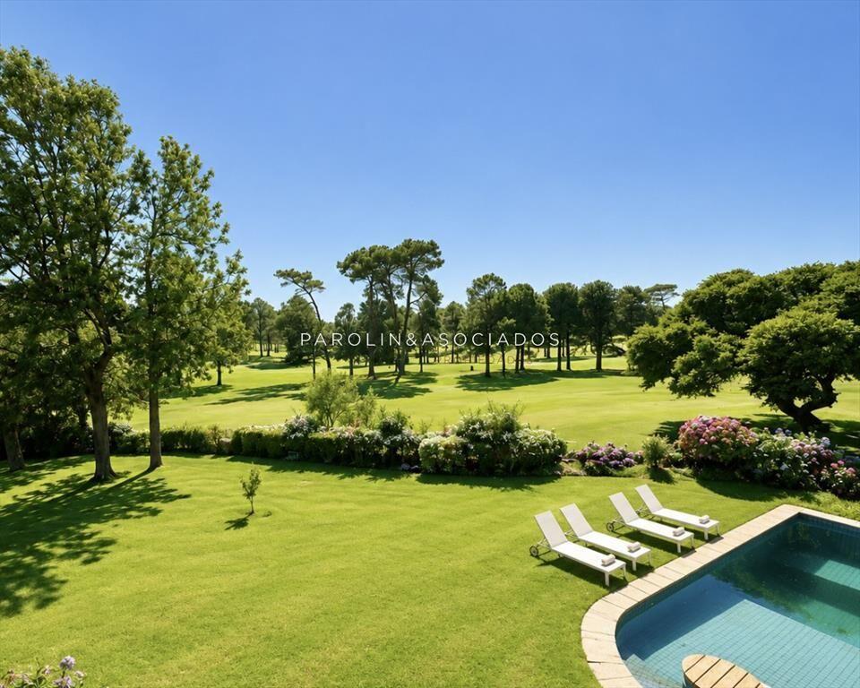 ESPECTACULAR CASA EN EL GOLF DE 5 DORMITORIOS EN