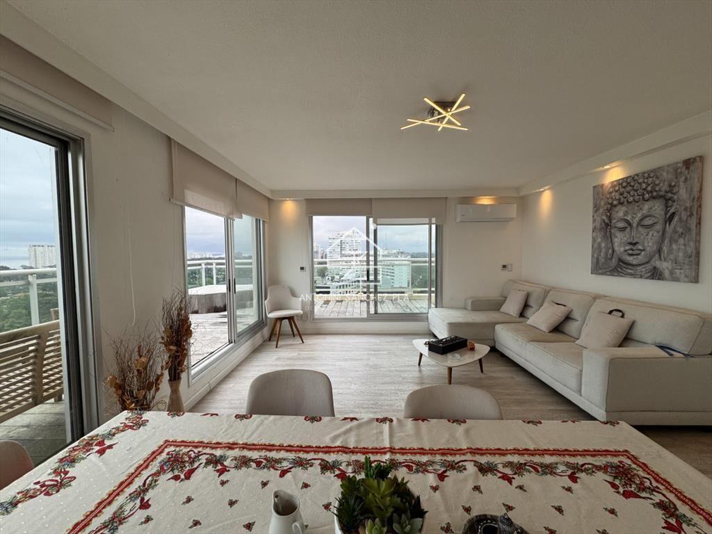 Venta apartamento 3 dormitorios Punta del Este