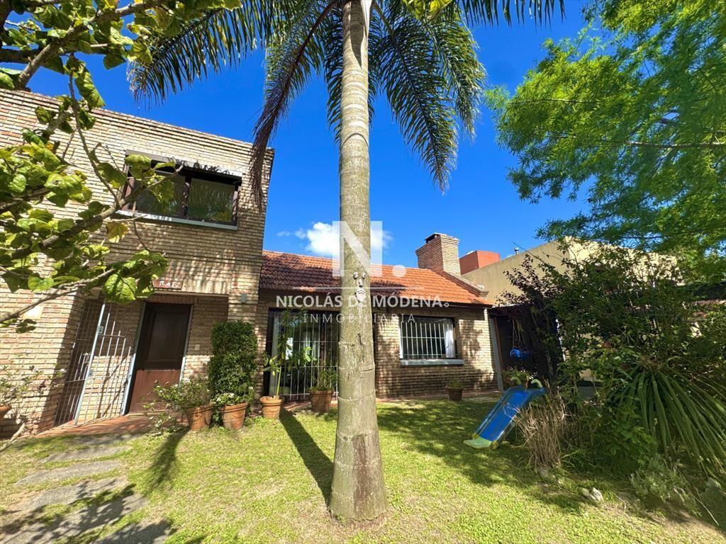 Alquila casa en Punta del Este de 4 dormitorios, excelente