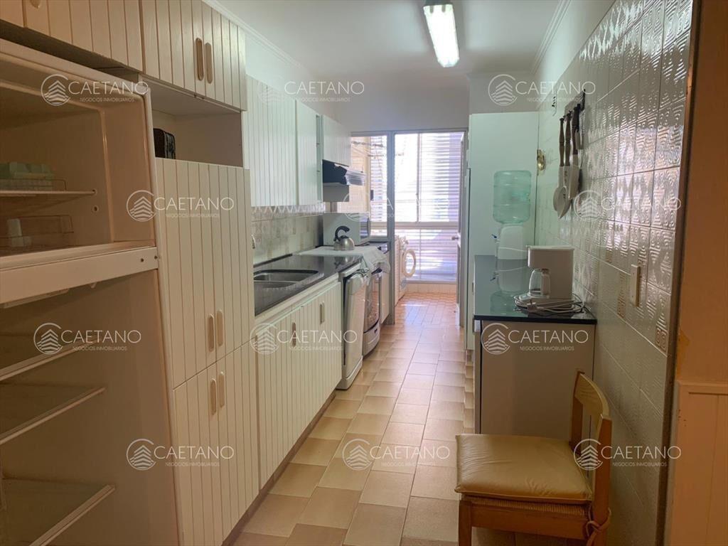 Apartamento en Mansa 3 dormitorios y dependencia,